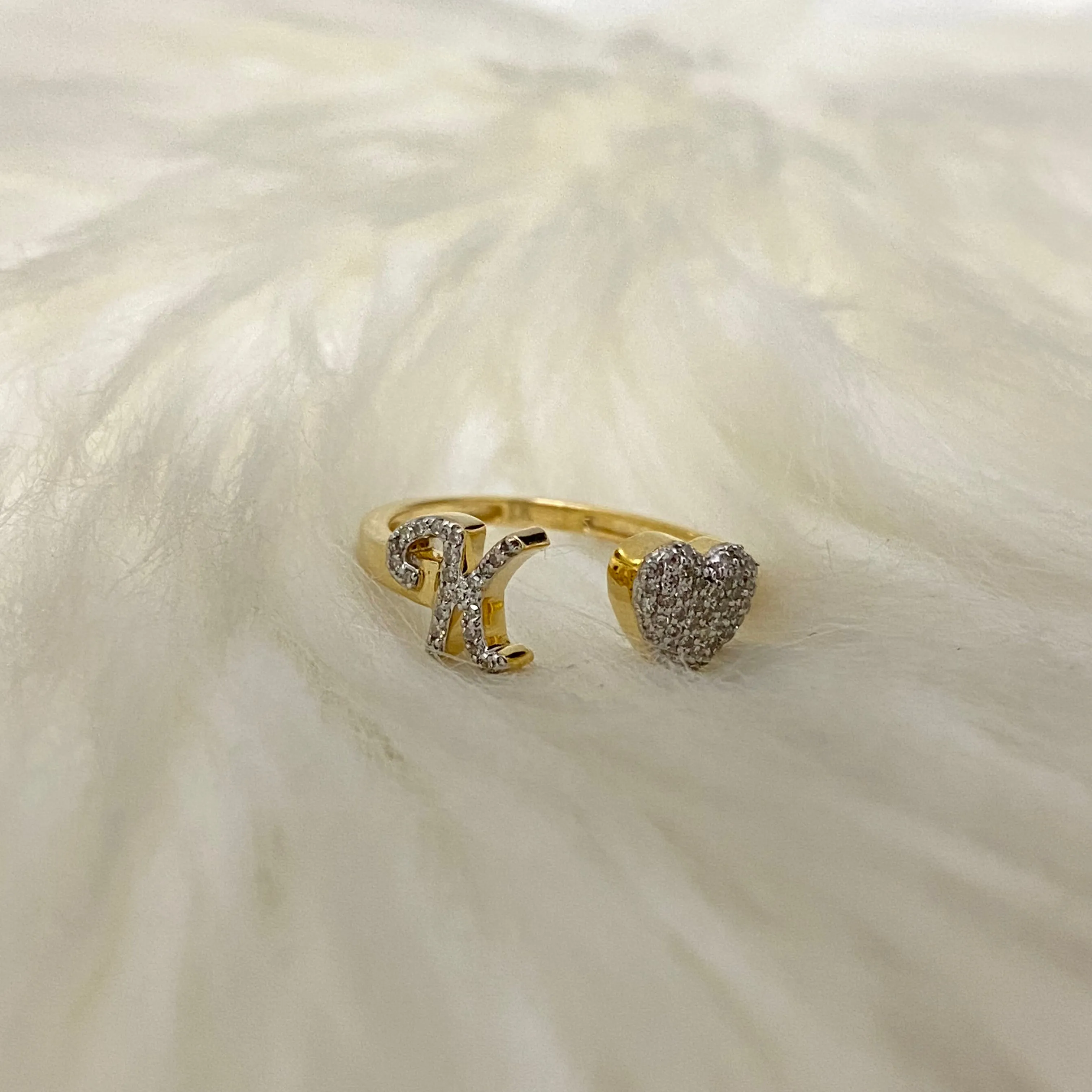 10K Yellow Gold Diamond Heart - Letter K Ring 0.18Ct Dia / 1.8gr / Size 6.5