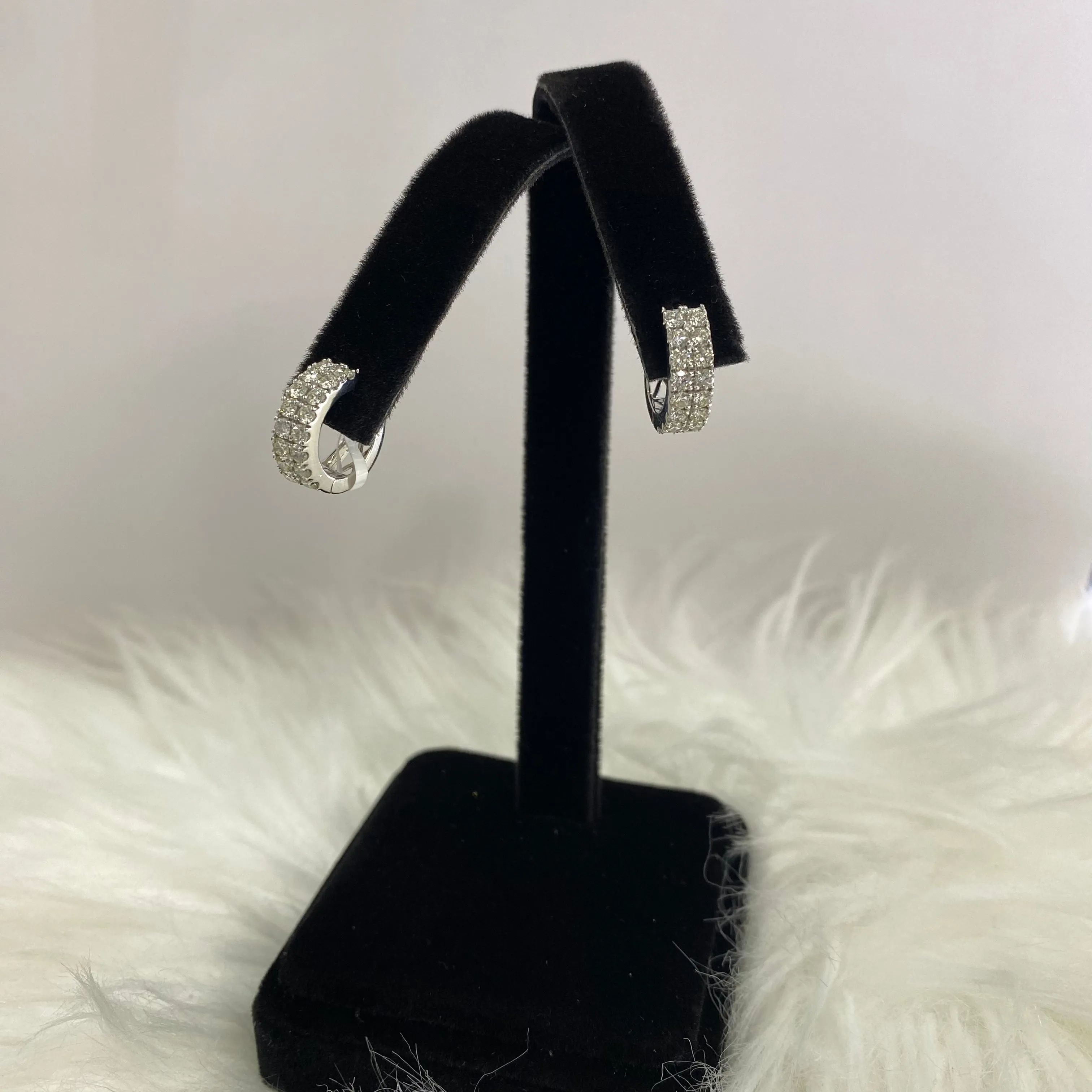 14K White Gold Diamond Luxury Hoop Earrings 1.55Ct / 3.8gr