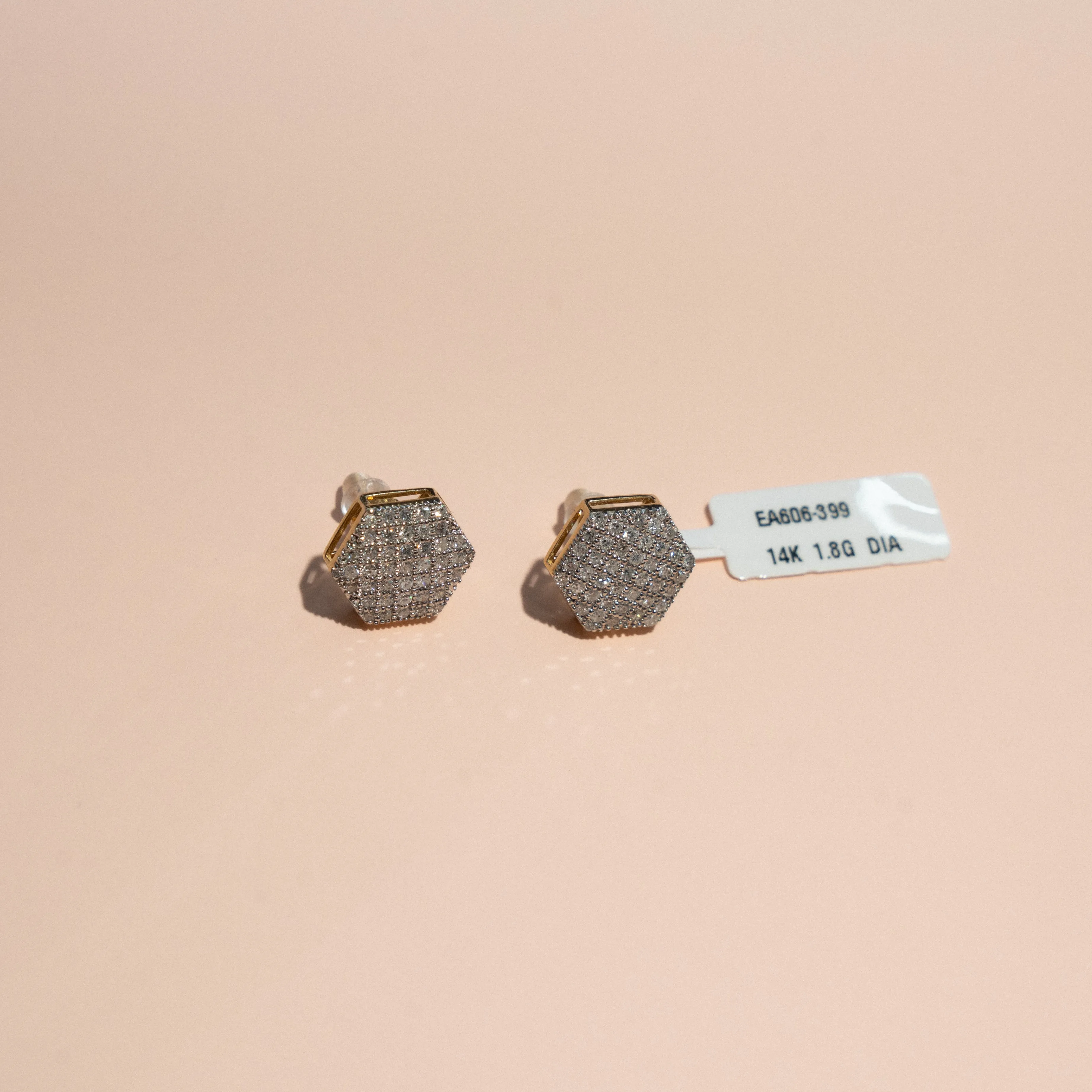 14K Yellow Gold  Diamond Stud Earrings 0.61Ct / 1.8gr