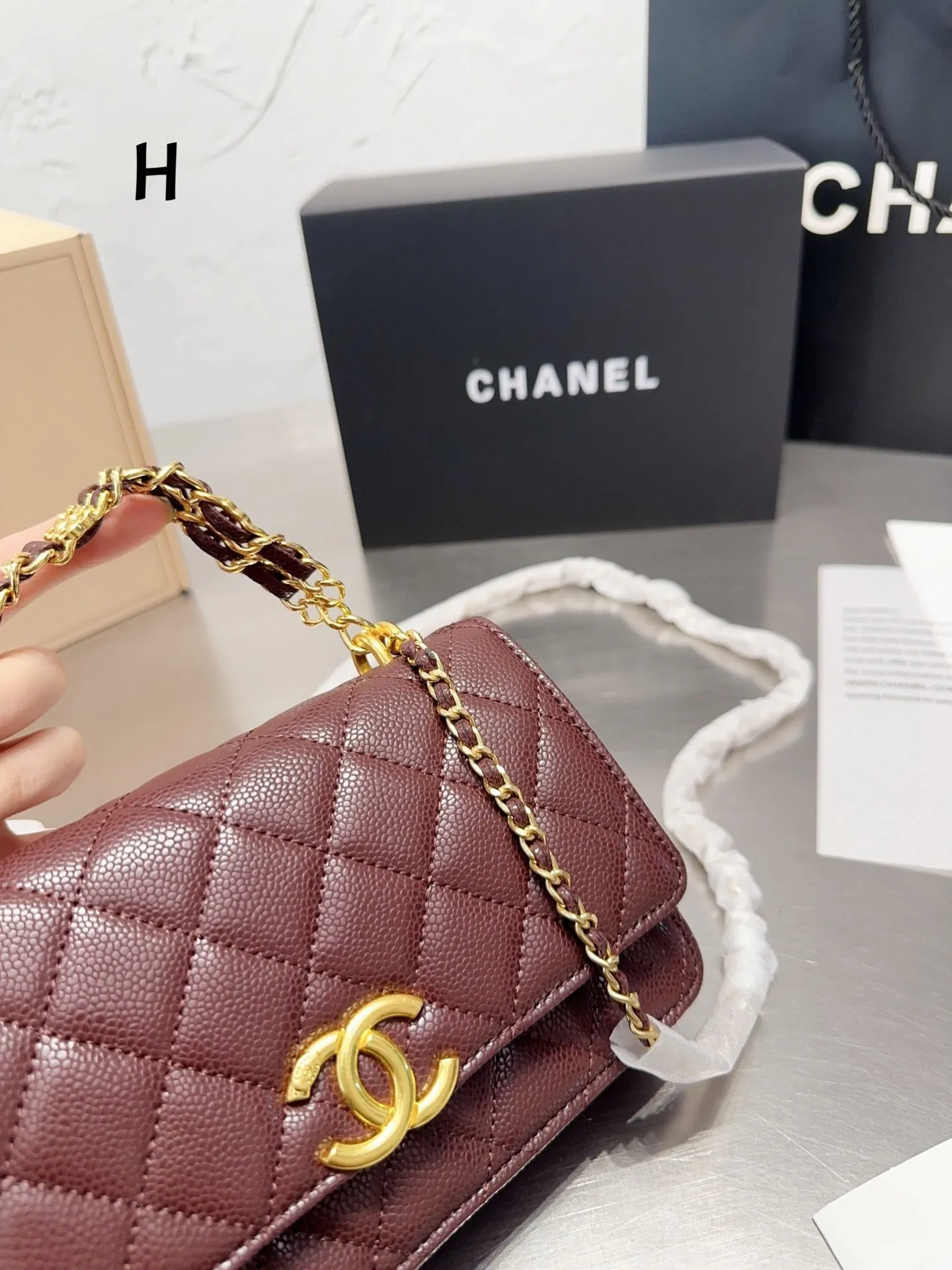 CC660 Wallet on the Chain / 7.8x5.1inch