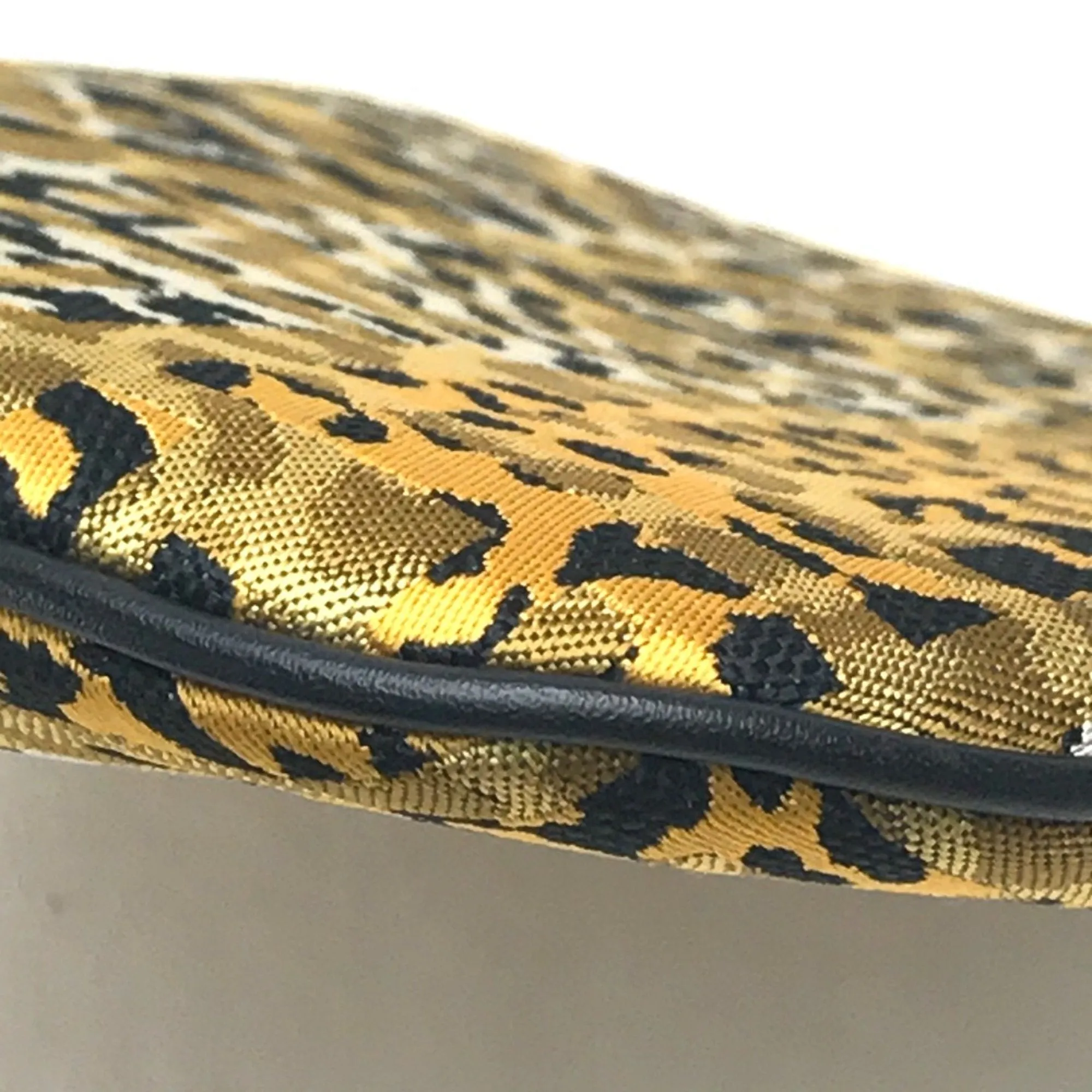 Fendi Oyster
