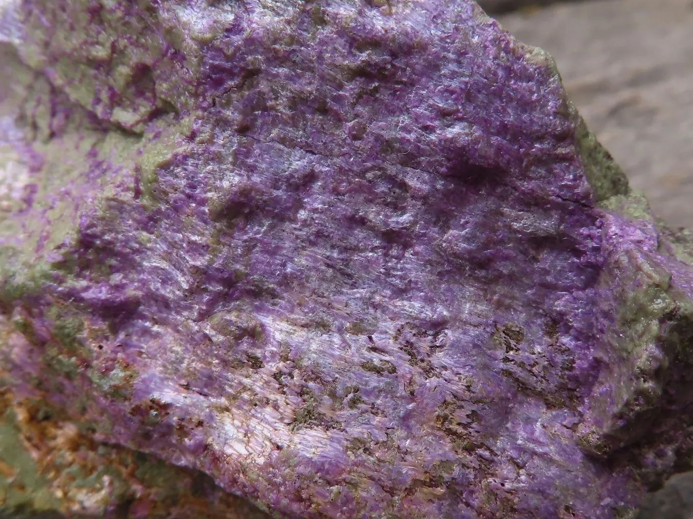 Natural Stichtite & Serpentine Specimens With Silky Purple Threads x 6 From Barberton, South Africa