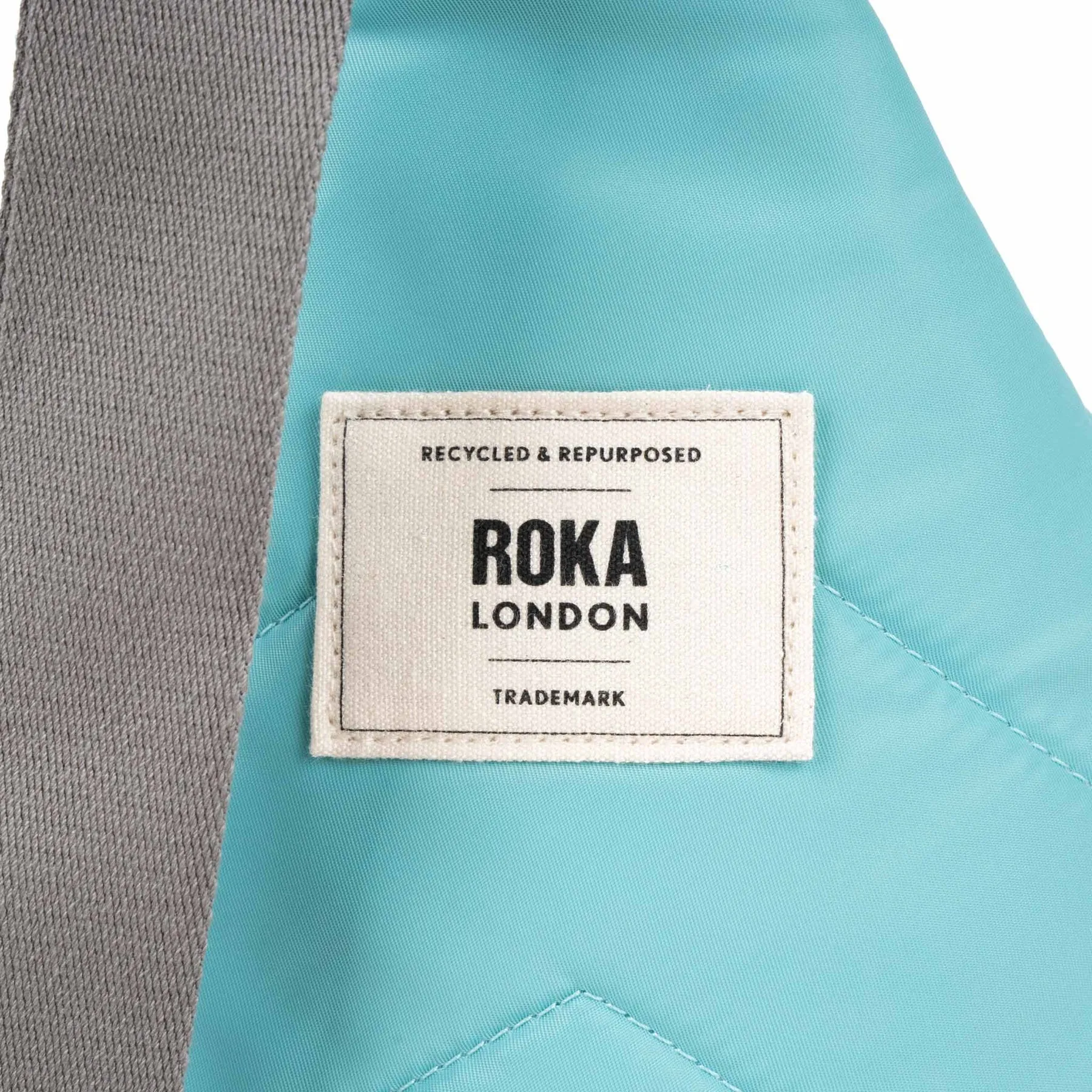 ROKA Willesden B Large Recycled Nylon Bag - Aquatic Awe