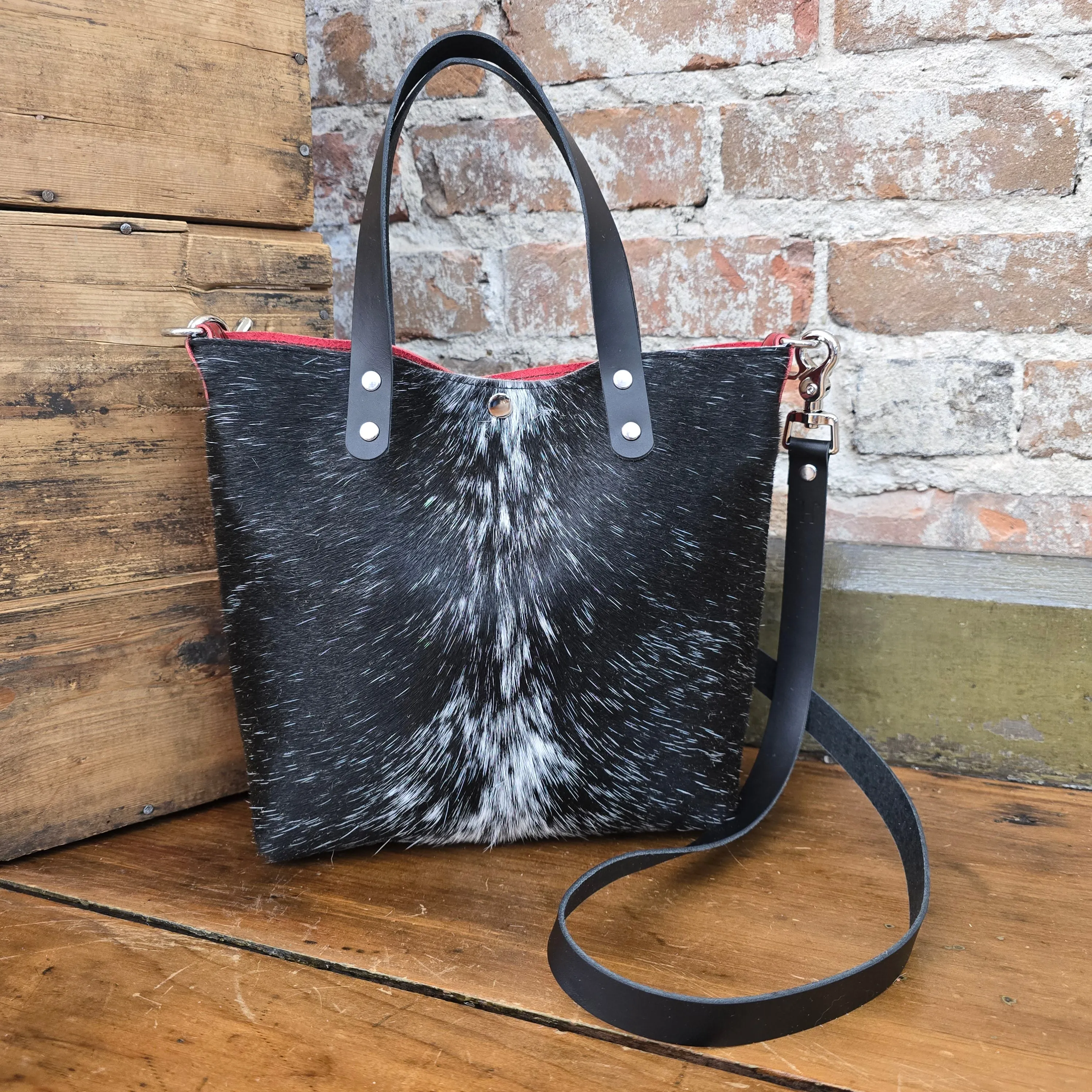 Shorty Tote (Charger Red) JH08479