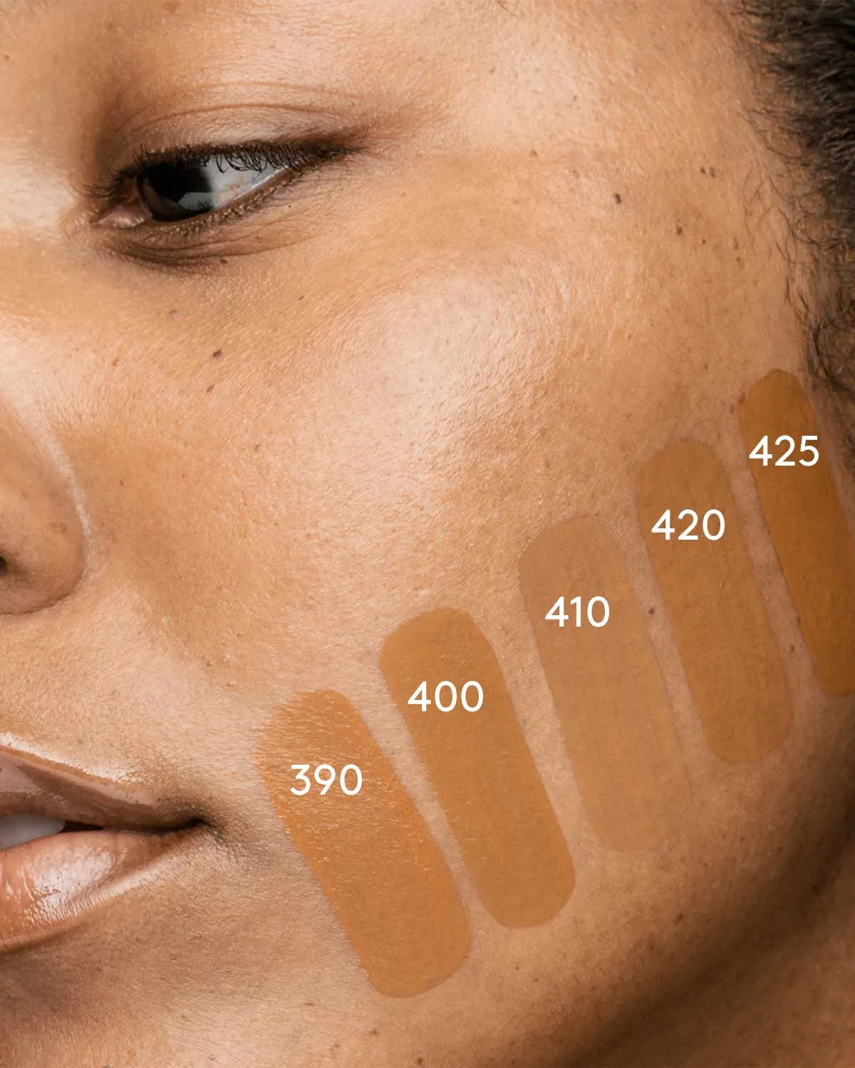 Soft'lit Naturally Luminous Longwear Foundation — 400