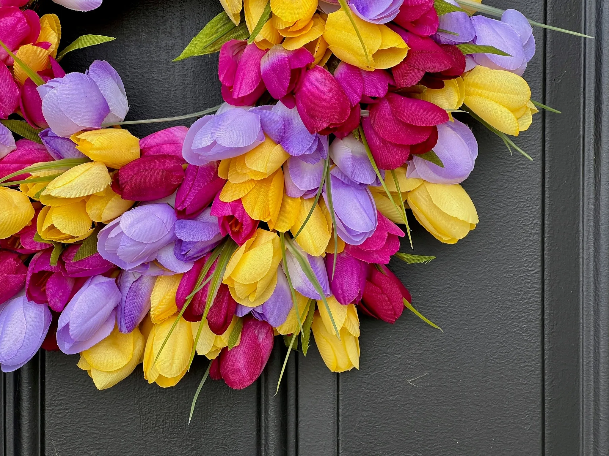 Unique Spring Tulip Blossoms Wreath