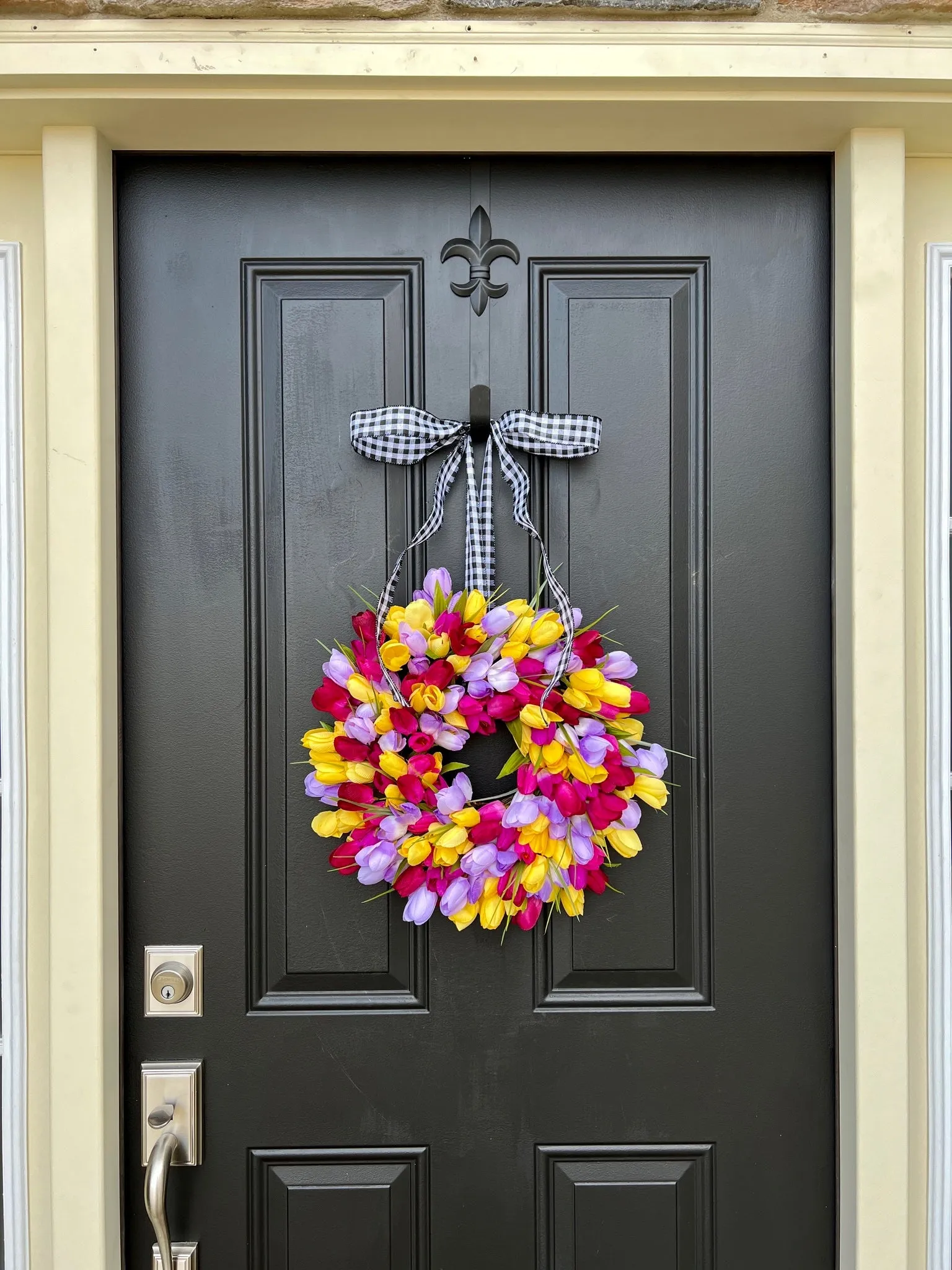 Unique Spring Tulip Blossoms Wreath